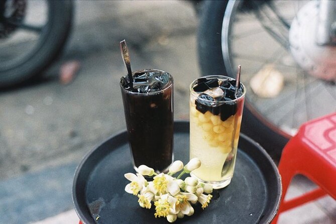 Ha Noi Street Food Tour - Local venues and the value of a guide