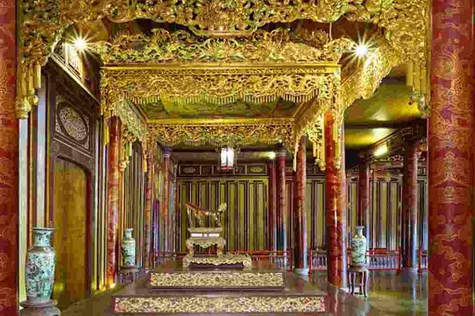 Hai Van Pass and Hue City Sites Deluxe Small Group Tour - How the small group affects the experience
