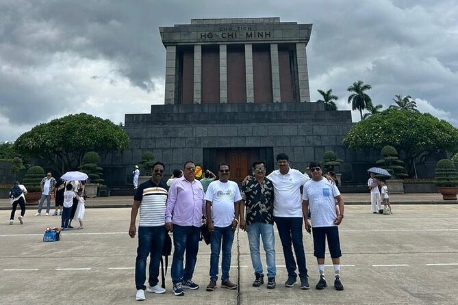 Half-Day Hanoi Highlights and Train Street Experience - Ho Chi Minh Mausoleum and the national story