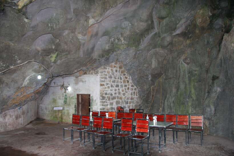Half Day Hiking to Cat Ba National Park with a Guide - Hospital Cave and Cat Ba’s wartime past
