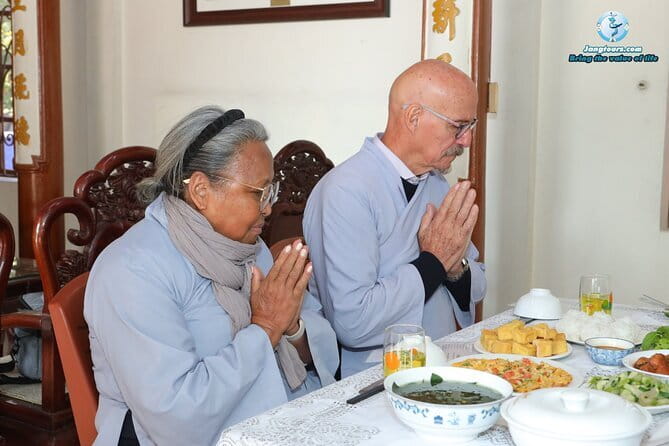 Half-Day Mindfulness Meditation Retreat in Hanoi - Entering the Pagoda and Learning the Rules