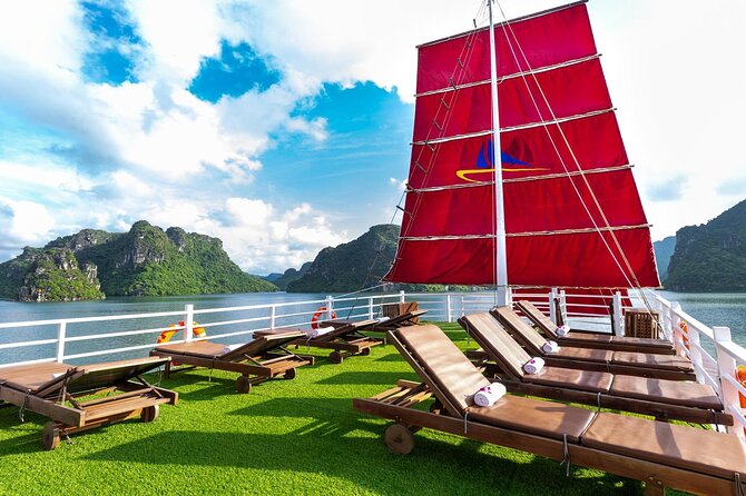Halong Amazing Sail Luxury 1 Day Small Group Tour 7-Hour Cruising - Sung Sot Cave and the first major walk