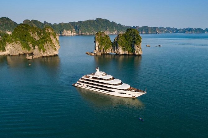 Halong Bay 2 Days 1 Night Cruise - The Hanoi pickup and three-hour road journey