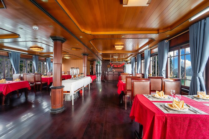 Halong Bay 2 Days 1 Night Traditional Boat - Entering Sung Sot Cave for 40 minutes