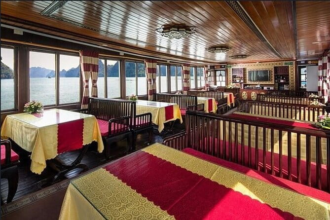 Halong bay 4 hours boat tour from Halong city with 2 caves, kayak - Thien Cung Cave: a photogenic first stop