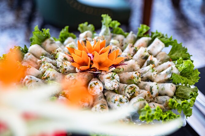 Halong bay 5star Cruise Day Trip: Buffet lunch & Limousine bus - Surprise Cave, Ha Long Bay’s dramatic stop