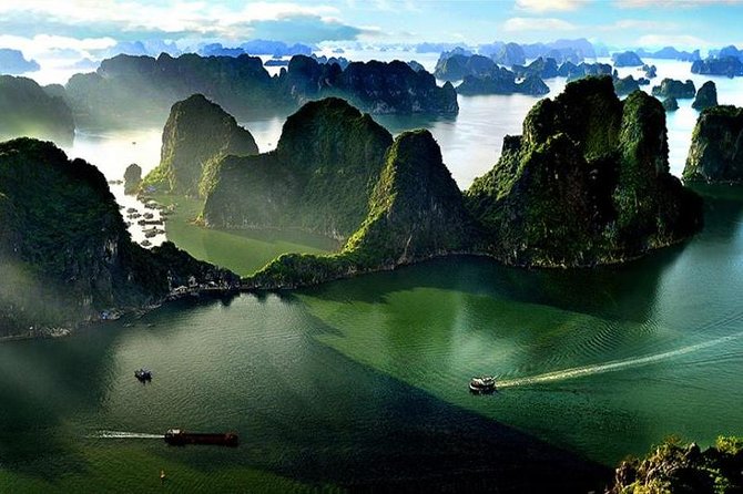 Halong Bay Day Tour: Visit Cave Island Kayaking Swimming Lunch - Luon Cave by kayak or bamboo boat