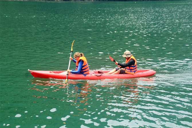 Halong bay Deluxe Cruise 2D/1N: Kayaking, swimming, Titop island & surprise cave - Titop Island for swimming or a high view