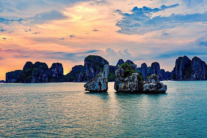 Halong Bay Full Day with Kayaking, Hiking viewpoint, Cave - Deluxe To Luxury - What This Halong Bay Day Trip Really Offers