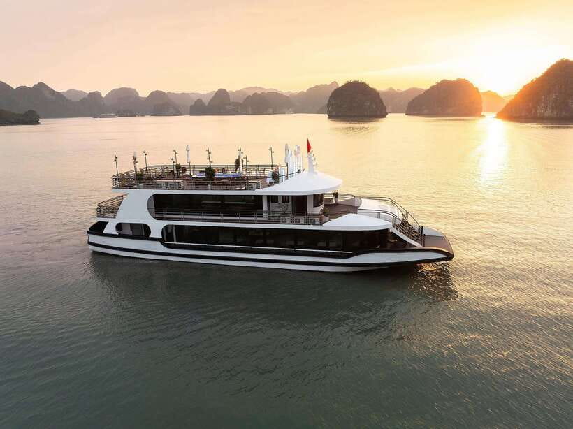 Halong Bay Luxury Cruise: Kayak&Swim,Cave, Party BEST SELLER - Key points to know before booking