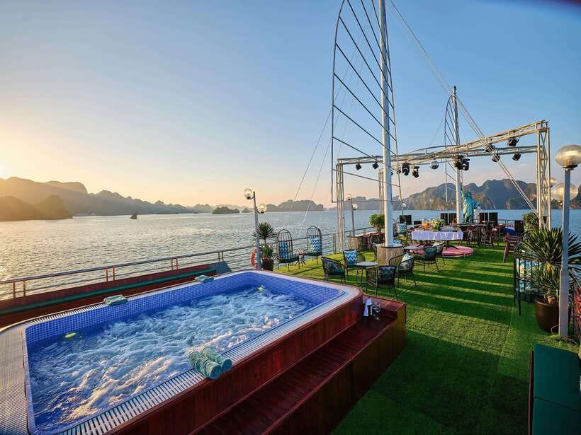 Halong Bay Luxury Cruise: Kayak&Swim,Cave, Party BEST SELLER - Sung Sot Cave, a grand first stop