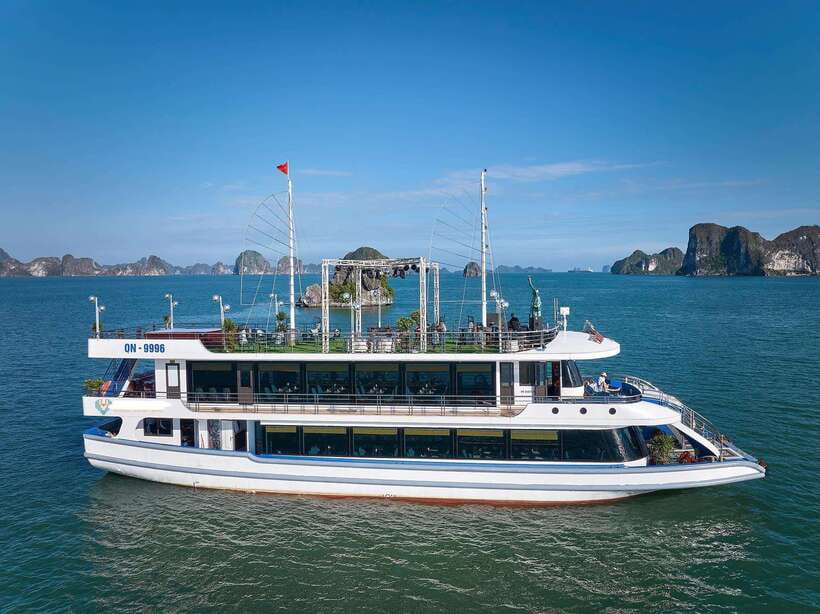 Halong Bay Luxury Cruise: Kayak&Swim,Cave, Party BEST SELLER - The long road from Hanoi to the harbor