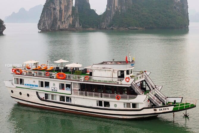 HALONG BAY LUXURY IRIS CRUISE DAY TRIP-BEST SELLER: Kayak, Music - Sung Sot Grotto, Halong Bay’s big cave visit