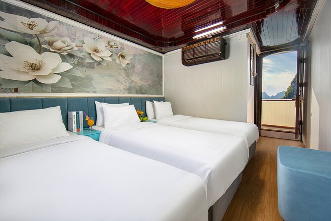 Halong Fantasea Cruise - 2 Days 1 Night - Dinner, evening calm, and the appeal of staying aboard