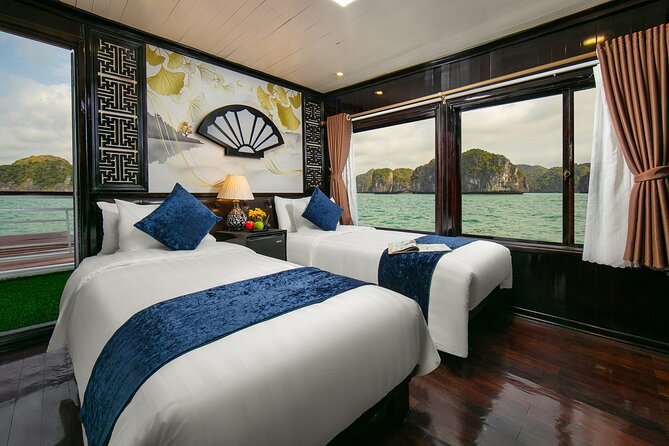 Halong Fantasea Cruise - 2 Days 1 Night - Morning kayaking at Ho Dong Tien Cave