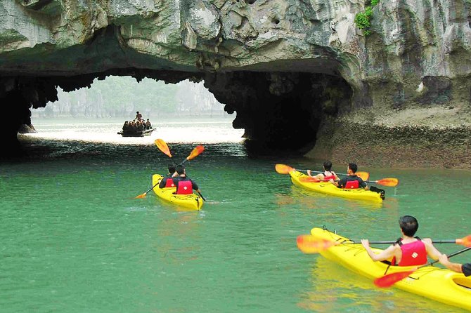 Halong Luxury Cruise Full Day Tour from Hanoi: All Inclusive - Hang Luon: kayak or bamboo boat