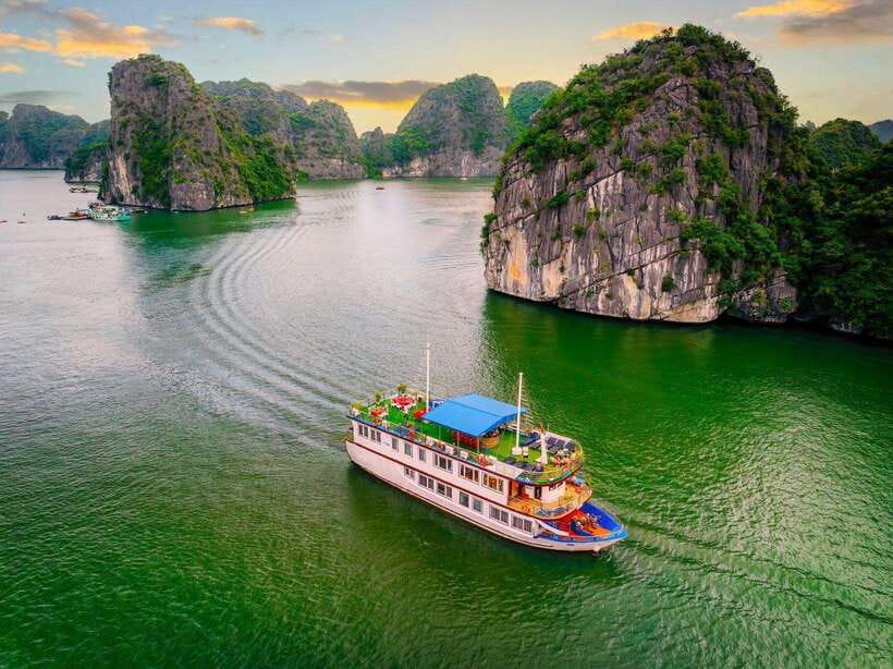 Hanoi: 2-Day Ha Long and Lan Ha Bay Cruise with Kayaking - Why this two-day bay cruise works