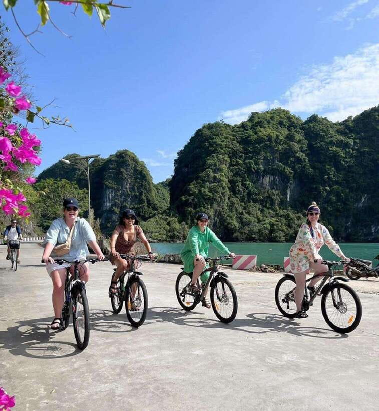 Hanoi: 2-Day Ha Long and Lan Ha Bay Cruise with Kayaking - Food, staff, and the pace onboard