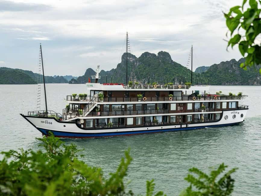 Hanoi: 2-Day Ha Long & Lan Ha Bay 5-Star Boat with Balcony - Why two days works better than one