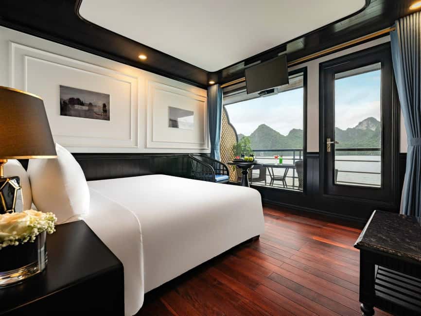 Hanoi: 2-Day Ha Long & Lan Ha Bay 5-Star Boat with Balcony - Day two: Tai Chi and Trung Trang Cave
