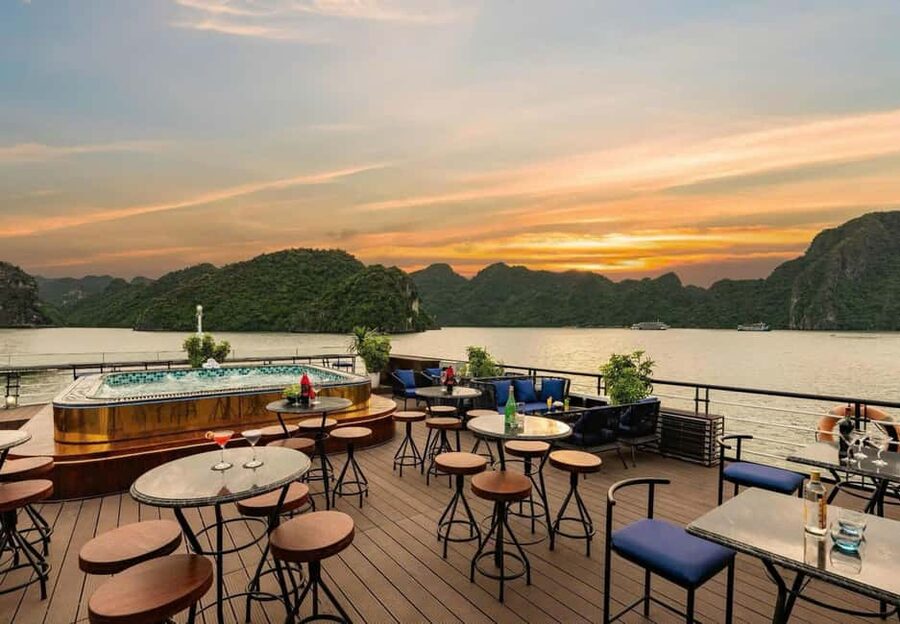 Hanoi: 2-Day Ha Long & Lan Ha Bay 5-Star Boat with Balcony - From Hanoi to Tuan Chau Port