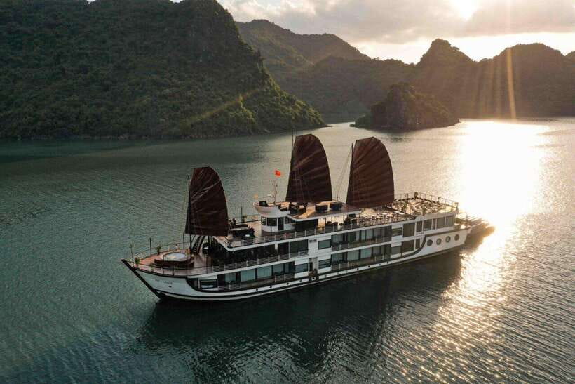 Hanoi: 2D1N Ha Long Bay, Lan Ha Bay by Amanda Luxury Cruise - Cabin comfort, facilities, and special occasions
