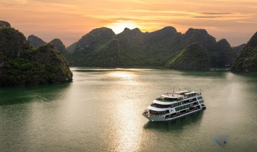 Hanoi: 3-Day Ha Long/Lan Ha Bay Cruise with Private Balcony - The Morning Ride From Hanoi to the Harbor
