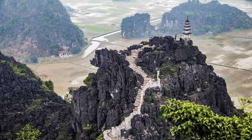 Hanoi: 3-Day Ninh Binh, Ha Long, & Lan Ha Bay Luxury Cruise - Meals, rooms, and the meaning of luxury