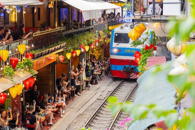 Hanoi All in One Full Day Sightseeing Tour - The incense village: two hours with a living craft