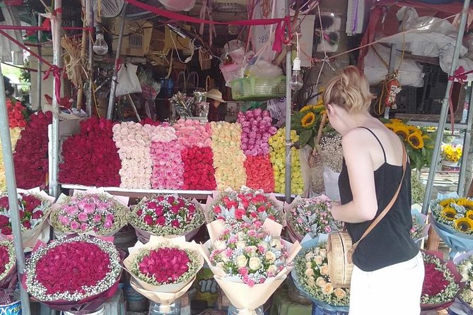 Hanoi: Amazing Morning with Bicycle - All Inclusive - Pho at a local morning market