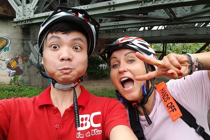 Hanoi: Amazing Morning with Bicycle - All Inclusive - Ba Dinh Square and the morning flag routine