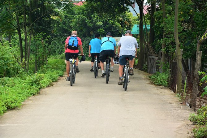 Hanoi Bicycle Tours: Half Day Bicycle Tours Hanoi Countryside - Lunch at a local Hanoi restaurant