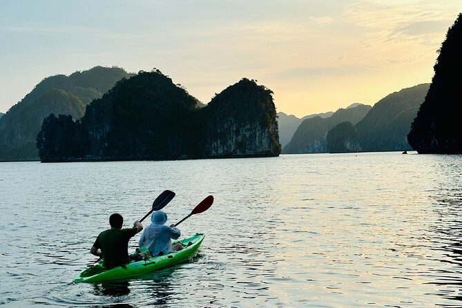 Hanoi/Cat Ba: Full day CatBa National Park - LanHa Bay Adventure - Returning by boat and seeing Lan Ha Bay by kayak