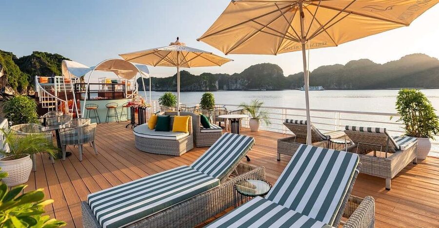 Hanoi: Cat Ba Island & Lan Ha Bay Day Trip Cruise with Lunch - Why Lan Ha Bay makes a better day-trip setting
