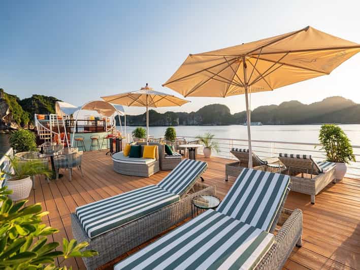 Hanoi: Cat Ba Island & Lan Ha Bay Day Trip Cruise with Lunch - The Hanoi transfer takes time, but breaks up the day