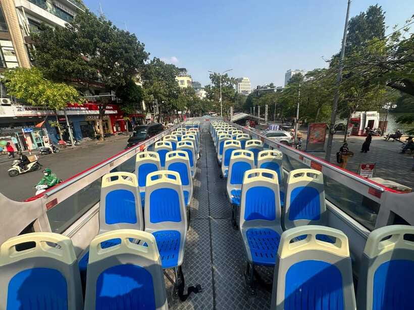 Hanoi: Centuries of Highlights in 1 Hour by Open-Top Bus - Hanoi Flag Tower and the Imperial Citadel