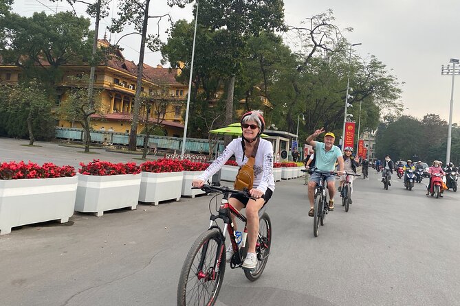 Hanoi City Bike Tour through Banana Island & Food Tasting - The Old Quarter by Bicycle