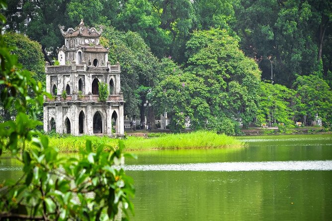 Hanoi City Half-Day Private Tour: Train Street And All Highlights - Long Bien Bridge and Hanoi’s difficult past
