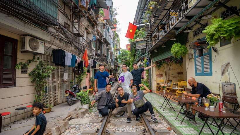 Hanoi: City Highlights Tour with Train Street & Hidden Gems - Train Street coffee and the uncertain timetable