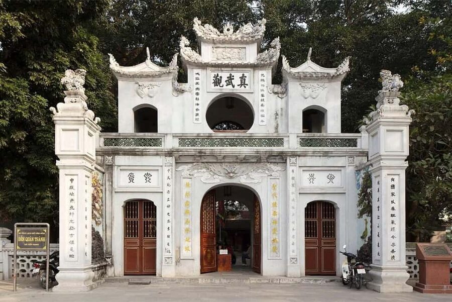 Hanoi City Highlights Walking Tour – Landmarks & History - Quan Thanh Pagoda and Hanoi’s religious traditions