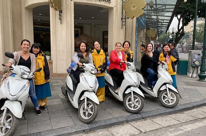 Hanoi City Sightseeing and Street Food Tour - Hoan Kiem Lake and the legend of the returned sword