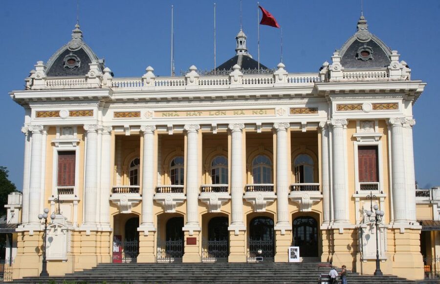 Hanoi: City Sightseeing Motorbike Tour - Why a motorbike is a smart way to see Hanoi