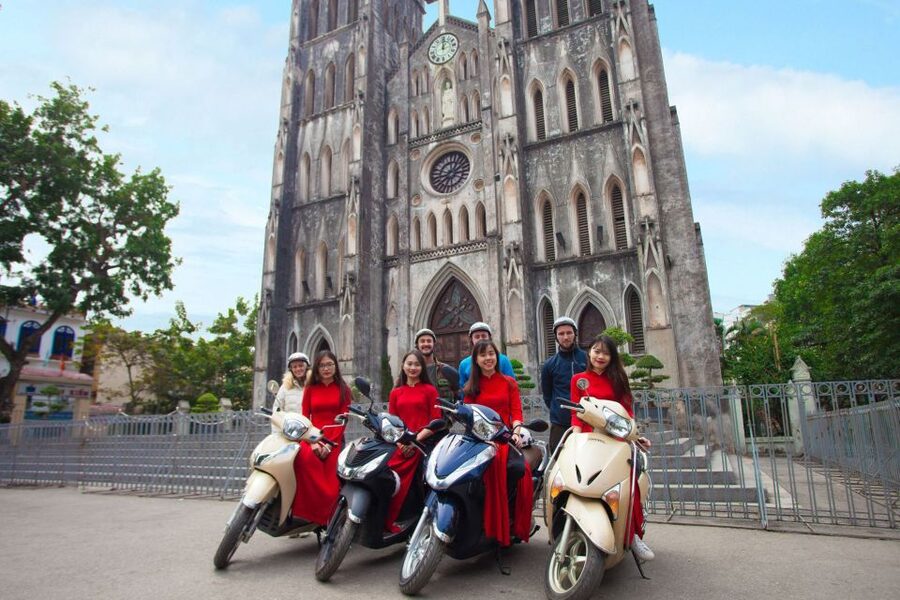 Hanoi: City Sightseeing Motorbike Tour - Safety, comfort, and the practical details