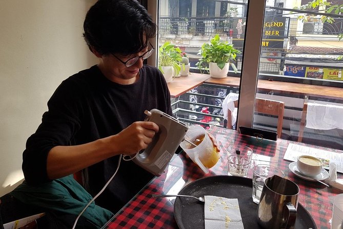Hanoi Egg Coffee Making Course - Creating Latte Art in the Fluffy Topping
