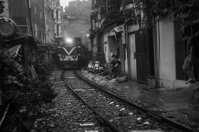 Hanoi Explorer Photo Tour - Walking through the Old Quarter with a camera