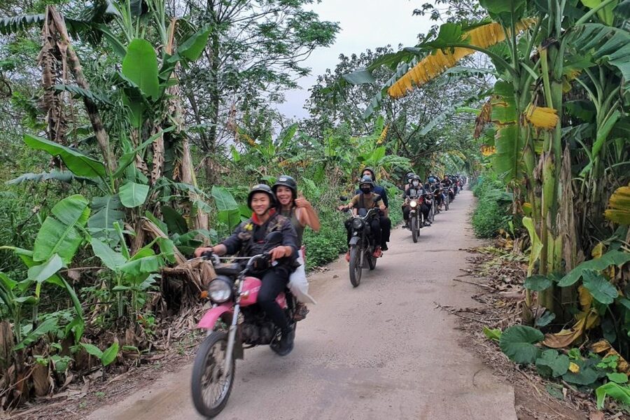 Hanoi Food, Culture, Sightseeing & Fun By Vintage Motorbike - The thrill and caution of Hanoi traffic