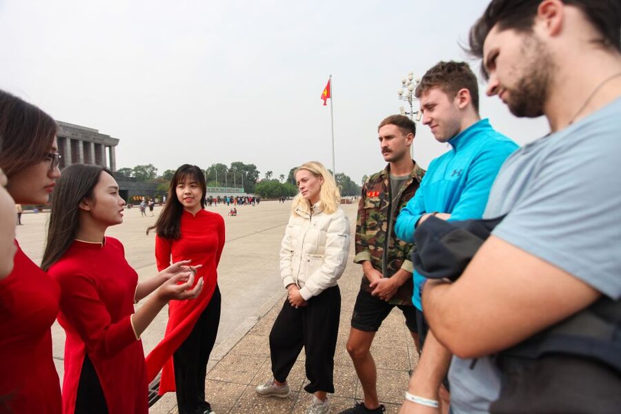 Hanoi: Full-Day City Tour and Water Puppet Show - A full day that puts Hanoi in context
