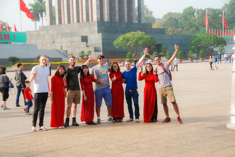 Hanoi: Full-Day City Tour and Water Puppet Show - Guides, transport, and the pace of the day