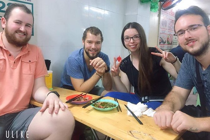 Hanoi Guided Street Food Tour Small Group - Seven Hanoi dishes, with room for variation