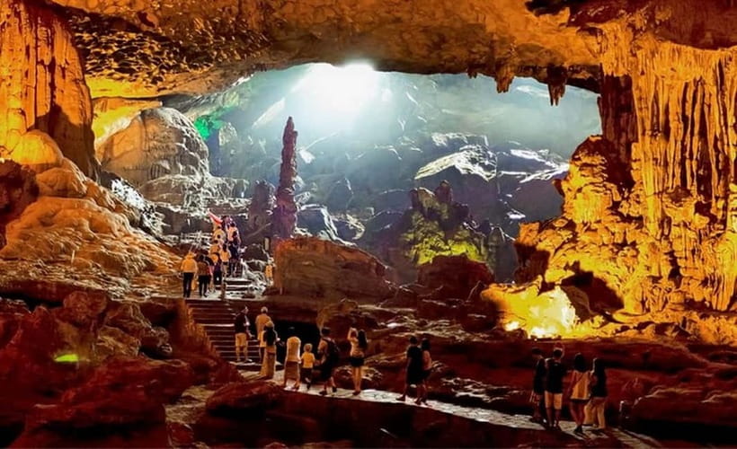 Hanoi: Ha Long Bay Day Cruise - Swimming, Meal, Kayaking - Sung Sot Cave and its huge chambers